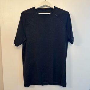 Lululemon men’s metal vent tee